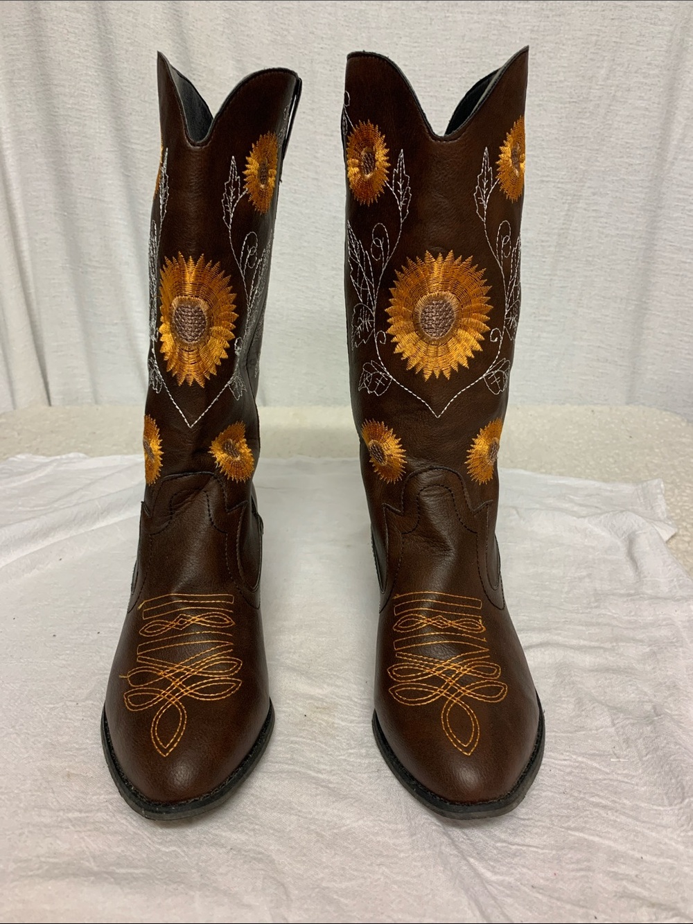 Sunflower Embroidered Cowboy Boots Size 41 UK US Size 8 1/2 Brown Like NEW Cute
